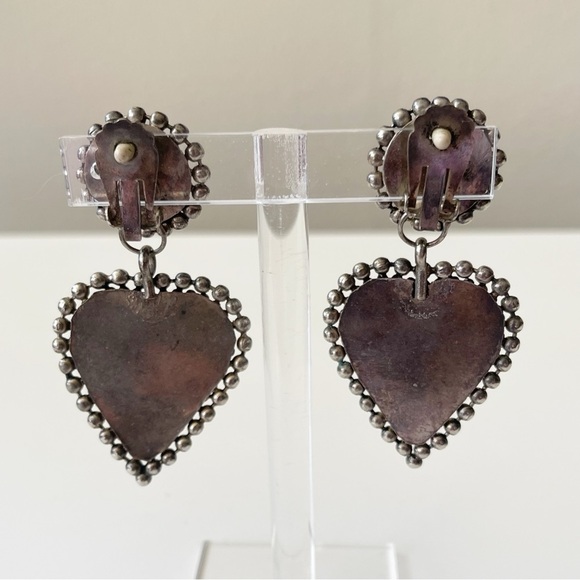 VINTAGE Heart Shape Earrings - Picture 3 of 3